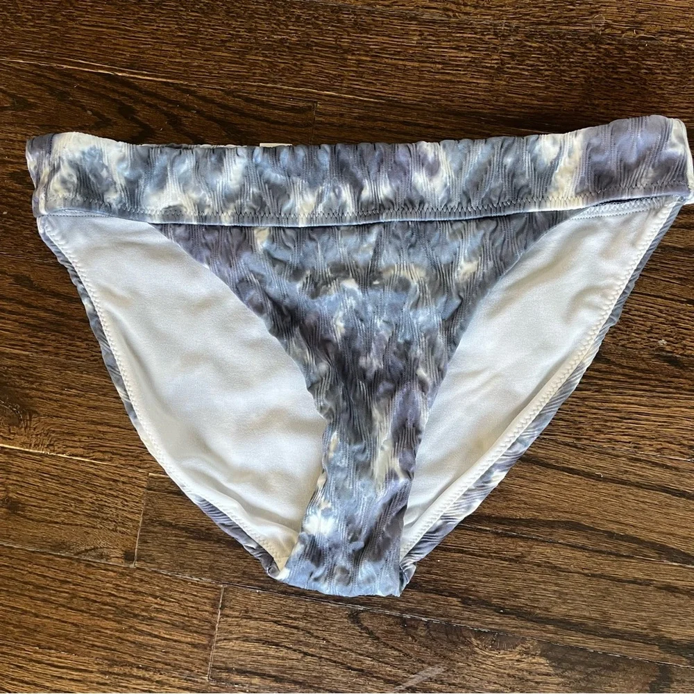 Athleta, Women's Telum 2 piece Blue Tie-Dye Swim Set, Size M EUC